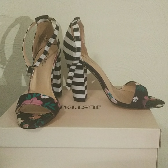 Justfab - Picture 2 of 3